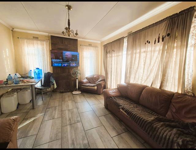 3 BEDROOM HOUSE FOR SALE IN SONLAND PARK